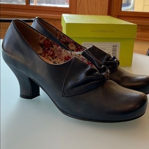 Navy heels by Hotter.com - US Size 8